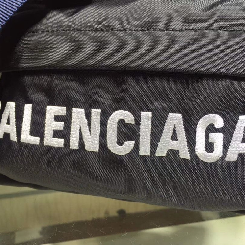 Ba*len*cia*ga waist & chest packs